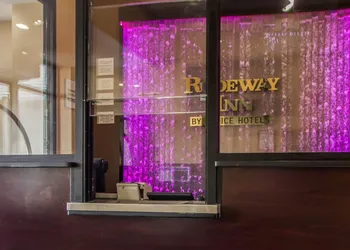 Rodeway Inn Bronx Zoo hotel thumbnail 7