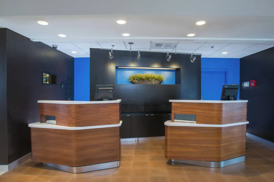 Courtyard by Marriott Raynham hotel detail image 6