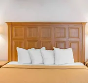 Econo Lodge Raleigh near Walnut Creek Amphitheatre hotel detail image 5