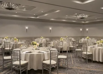 Bakersfield Marriott at the Convention Center hotel thumbnail 3