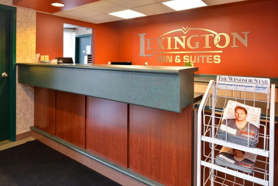 Lexington Inn & Suites Windsor hotel detail image 2
