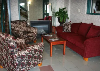 Lexington Inn & Suites Windsor hotel thumbnail 4