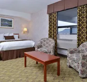 Lexington Inn & Suites Windsor hotel detail image 7