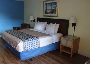 Tampa Inn - Near Busch Gardens hotel thumbnail 4