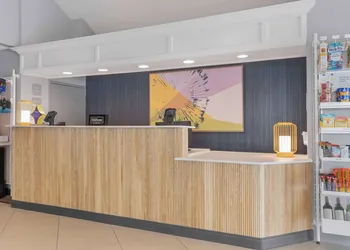 Spark by Hilton Orlando near SeaWorld hotel thumbnail 5