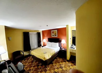 Quality Inn Brunswick Cleveland South hotel thumbnail 6