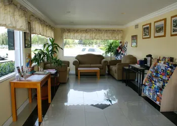 Colony Inn hotel thumbnail 5