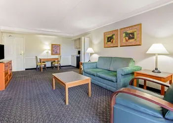 La Quinta by Wyndham St Petersburg-Clearwater hotel thumbnail 8