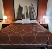 Super 8 by Wyndham Canton/Livonia Area hotel detail image 7