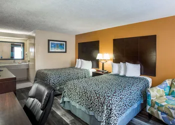 Days Inn by Wyndham Sarasota Bay hotel thumbnail 7