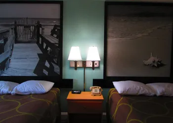 Super 8 by Wyndham Ft Walton Beach hotel thumbnail 8