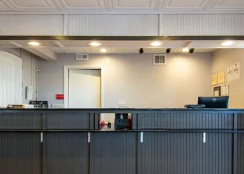 Econo Lodge Conyers hotel thumbnail 3