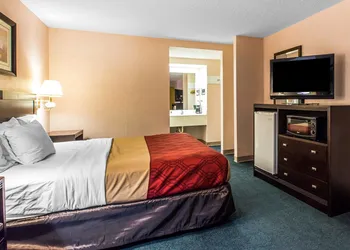 Econo Lodge Conyers hotel thumbnail 5