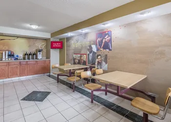 Red Roof Inn Hagerstown - Williamsport, MD hotel thumbnail 4