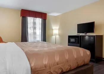 Quality Inn Phenix City Columbus hotel thumbnail 6