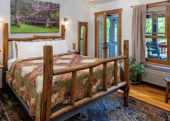 Bent Creek Lodge Bed & Breakfast hotel thumbnail 3