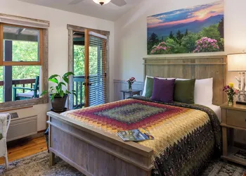 Bent Creek Lodge Bed & Breakfast hotel thumbnail 4