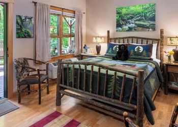 Bent Creek Lodge Bed & Breakfast hotel thumbnail 8