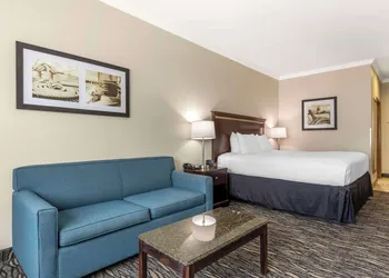 Best Western Plus Lake Worth Inn & Suites hotel thumbnail 7