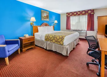 Baymont by Wyndham Perrysburg/Toledo hotel thumbnail 7