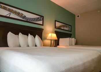Cedar Point's Express Hotel hotel thumbnail 7