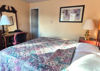 Canton Inn By OYO hotel thumbnail 8