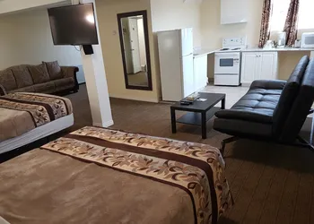 Parkway Motel & European Lodges hotel thumbnail 5