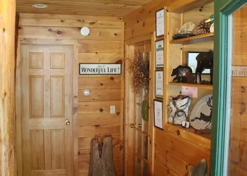 Kiwassa Lake Bed & Breakfast hotel thumbnail 2