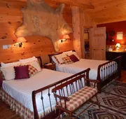 Kiwassa Lake Bed & Breakfast hotel detail image 5