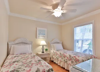 Tortuga Inn Beach Resort hotel thumbnail 3