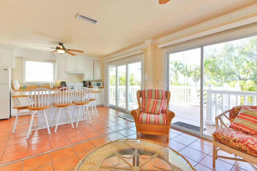 Tortuga Inn Beach Resort hotel detail image 6