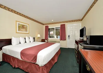 Americas Best Value Inn Sky Ranch Palo Alto hotel thumbnail 7