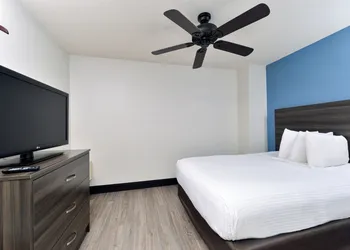 SureStay Hotel by Best Western Virginia Beach Royal Clipper hotel thumbnail 7