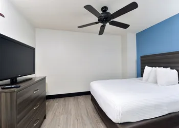 SureStay Hotel by Best Western Virginia Beach Royal Clipper hotel thumbnail 7