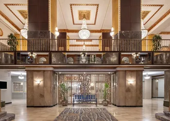 Hilton Milwaukee hotel thumbnail 3