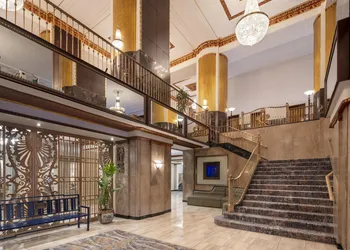 Hilton Milwaukee hotel thumbnail 4