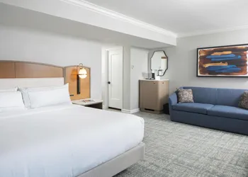 Hilton Milwaukee hotel thumbnail 7