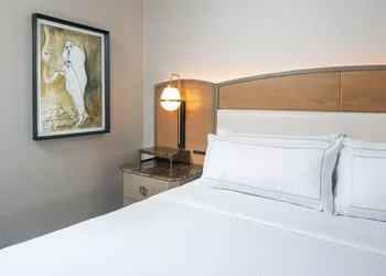 Hilton Milwaukee hotel thumbnail 8