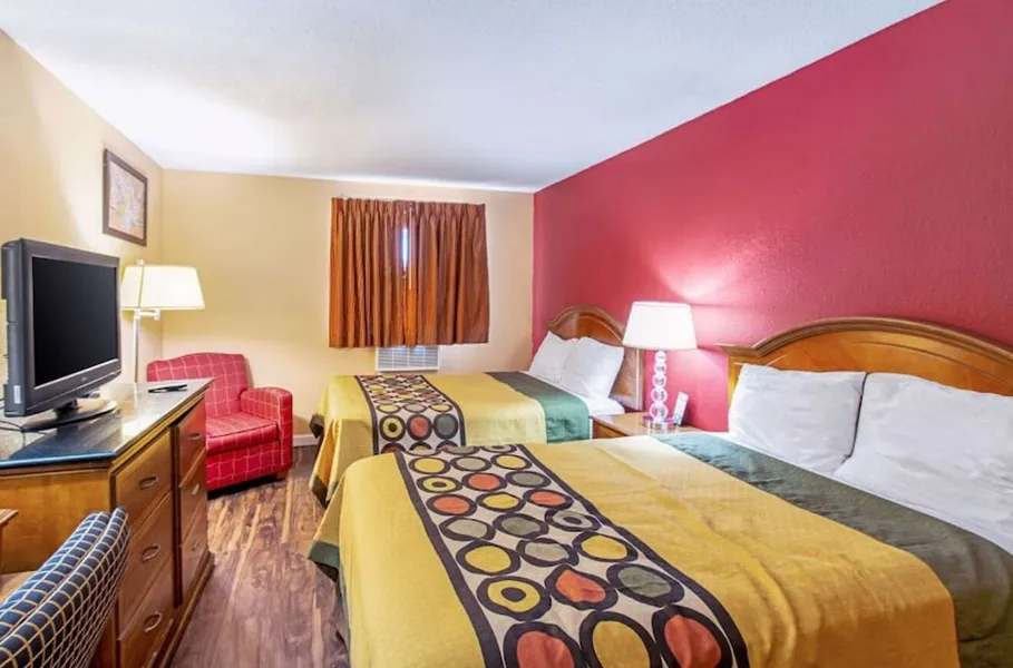 Utica Stay Inn hotel detail image 2
