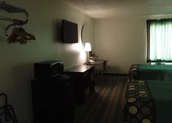 Super 8 by Wyndham Sapulpa/Tulsa Area hotel thumbnail 7