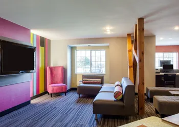 Quality Inn & Suites Ashland near Kings Dominion hotel thumbnail 5