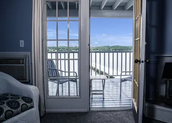 The French Country Inn Lake Geneva hotel thumbnail 4