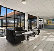 Clarion Pointe Bloomington – Normal near I-55 and University hotel detail image 4