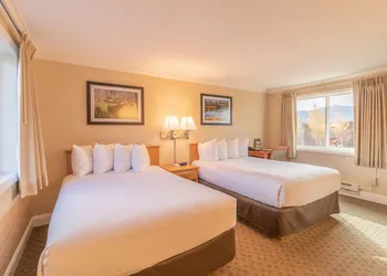 Blue Door Inn hotel thumbnail 3