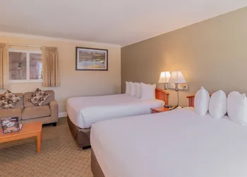 Blue Door Inn hotel thumbnail 5
