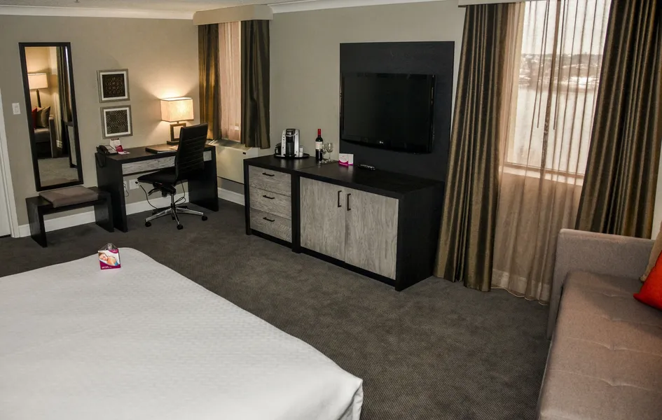 Crowne Plaza Fredericton-Lord Beaverbrook by IHG hotel detail image 2