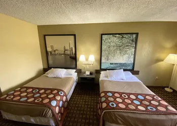 Super 8 by Wyndham Port Clinton hotel thumbnail 6