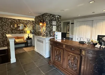 Buttermilk Falls Inn hotel thumbnail 2