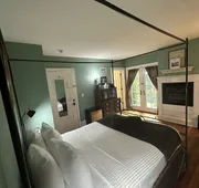 Buttermilk Falls Inn hotel detail image 4