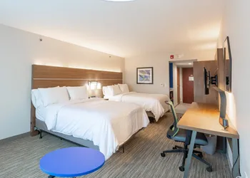 Holiday Inn Express & Suites Arlington North - Stadium Area by IHG hotel thumbnail 4